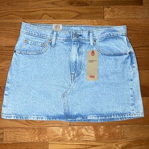 Levi’s NWT jean skirt size 14